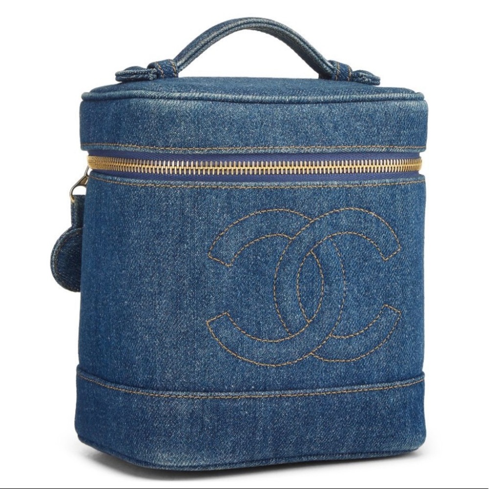 *SOLD* 👖DENIM CHANEL COSMETIC TRAIN CASE!